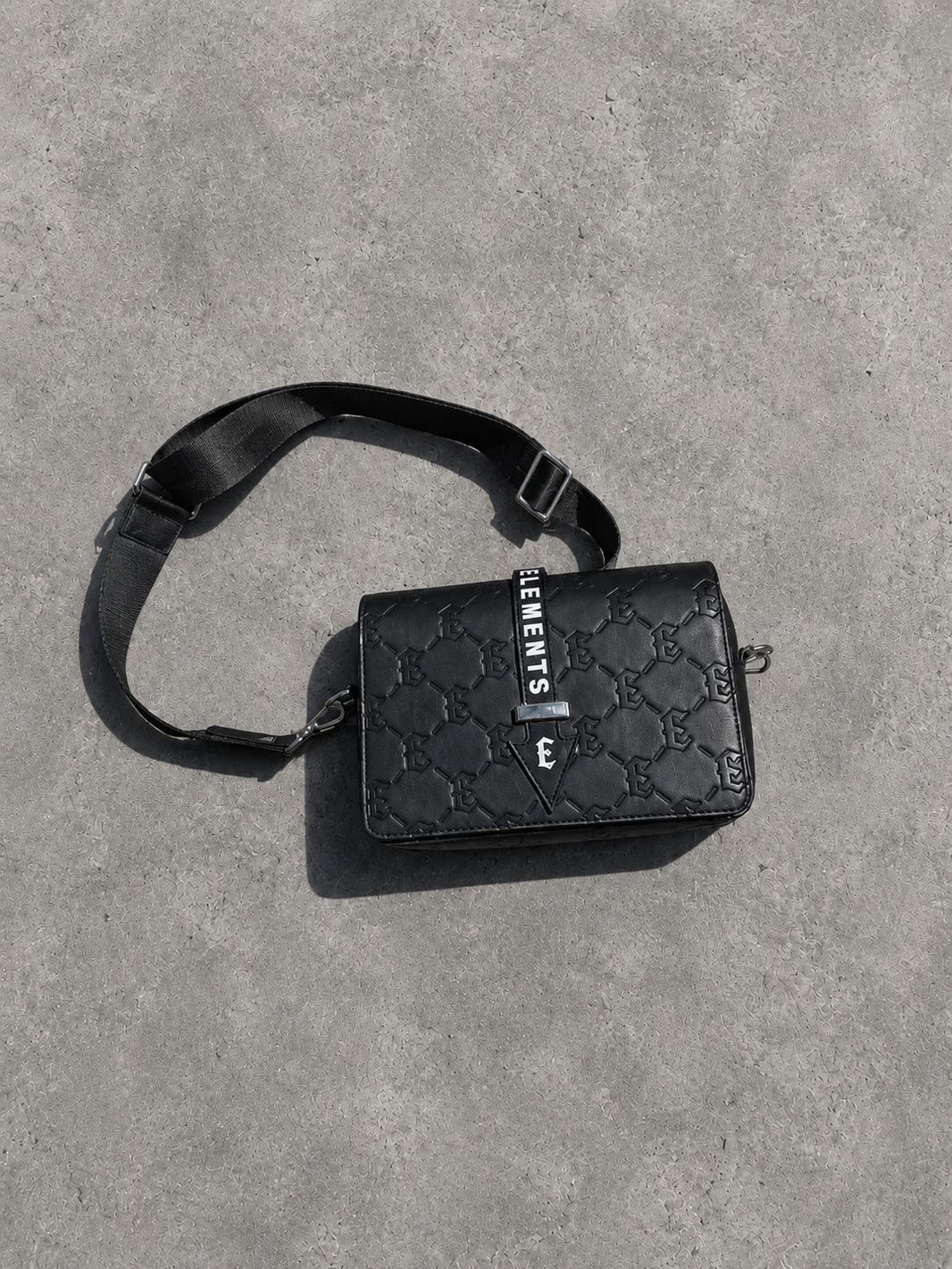 saint elements - Black bag