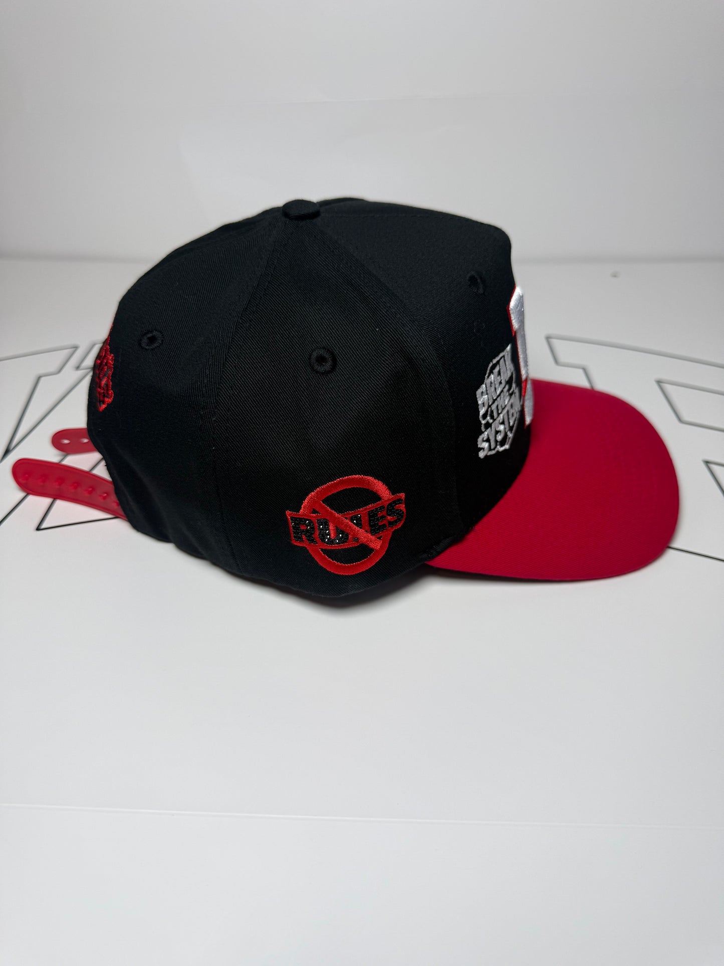 No rules caps - black and red
