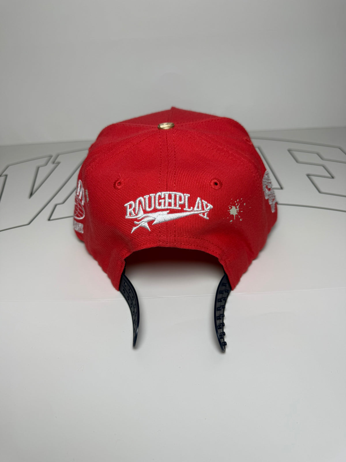 Roughplay caps - red/white
