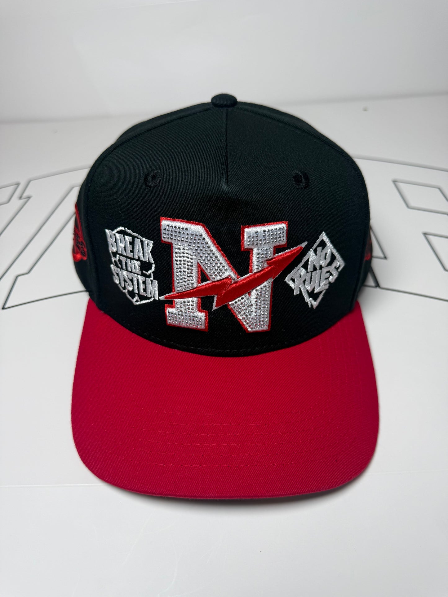 No rules caps - black and red