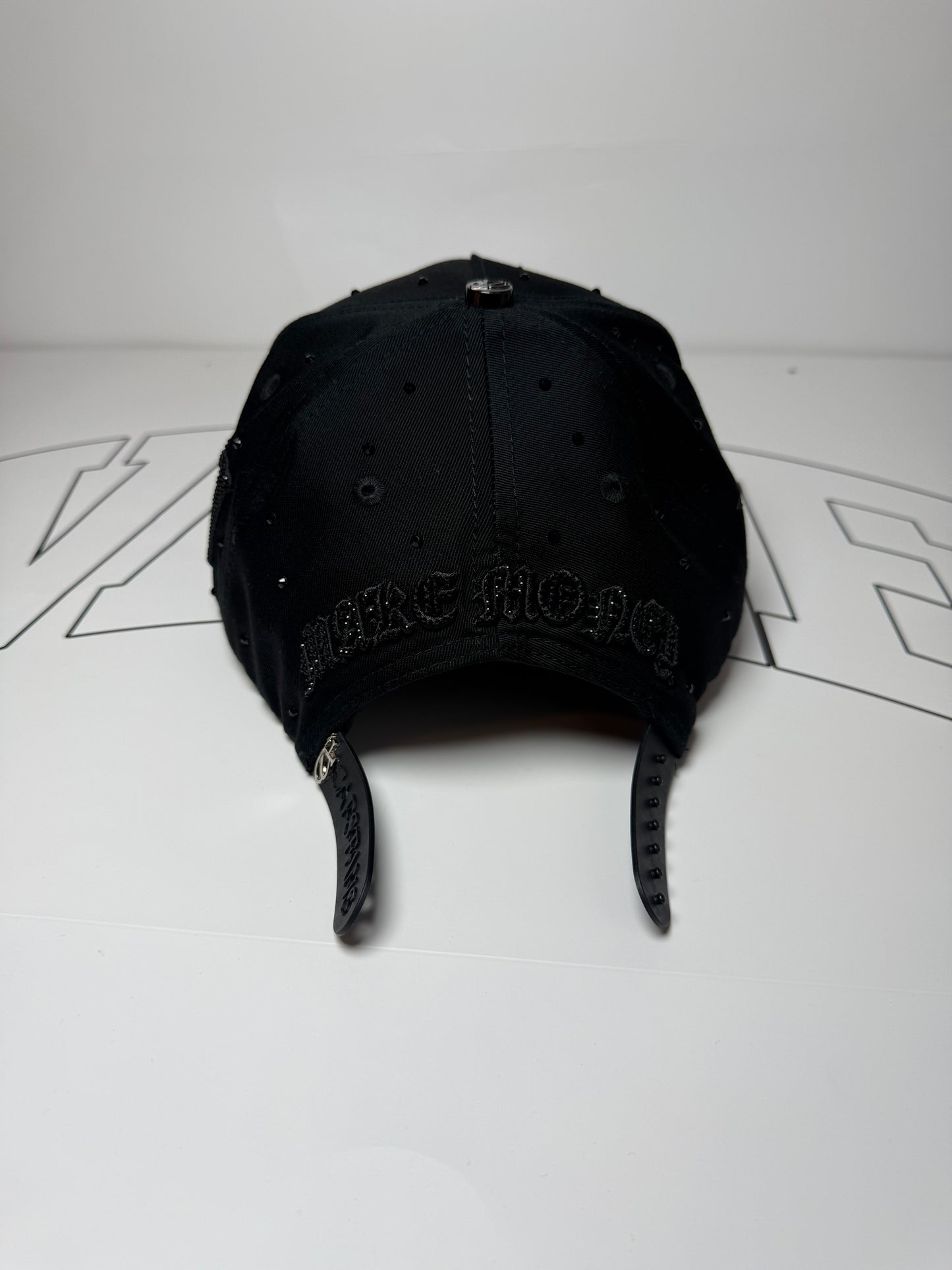 Caps - black money