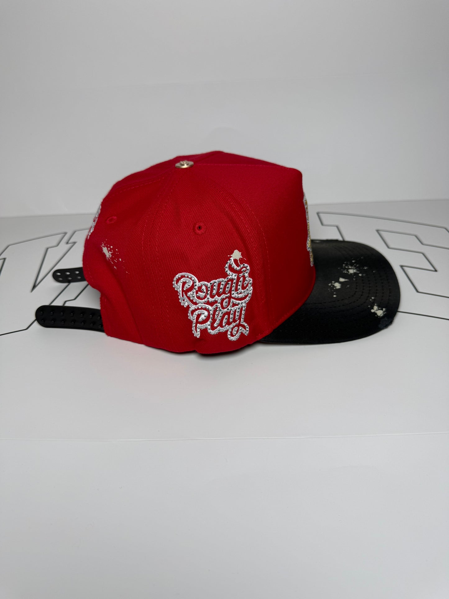 Roughplay caps - red/gold