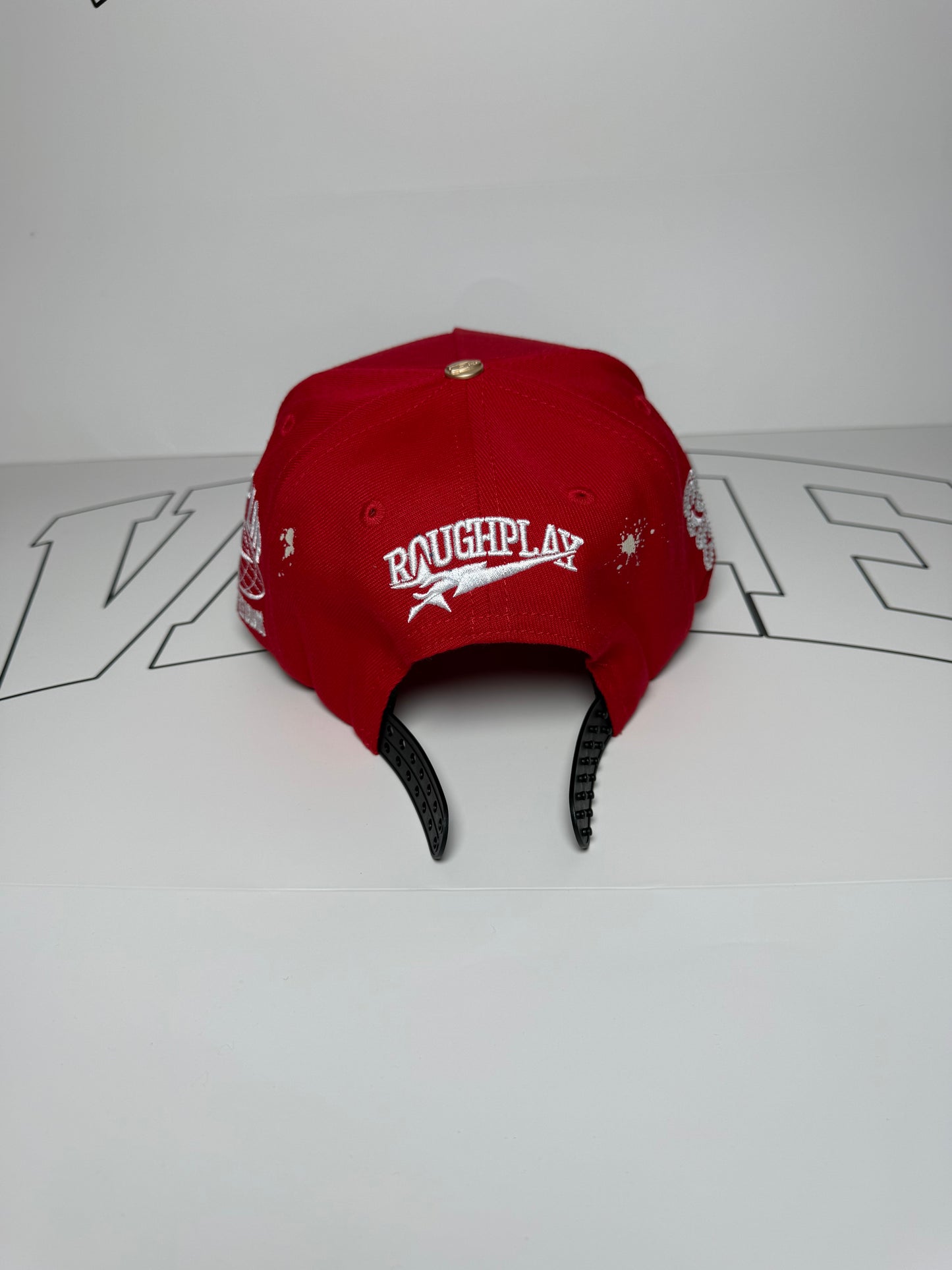 Roughplay caps - red/gold