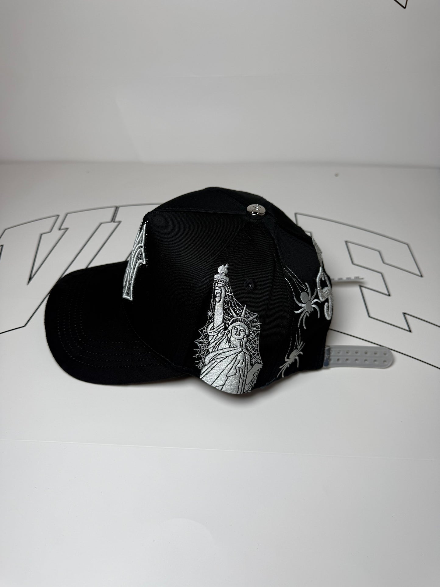Caps - yankee spider