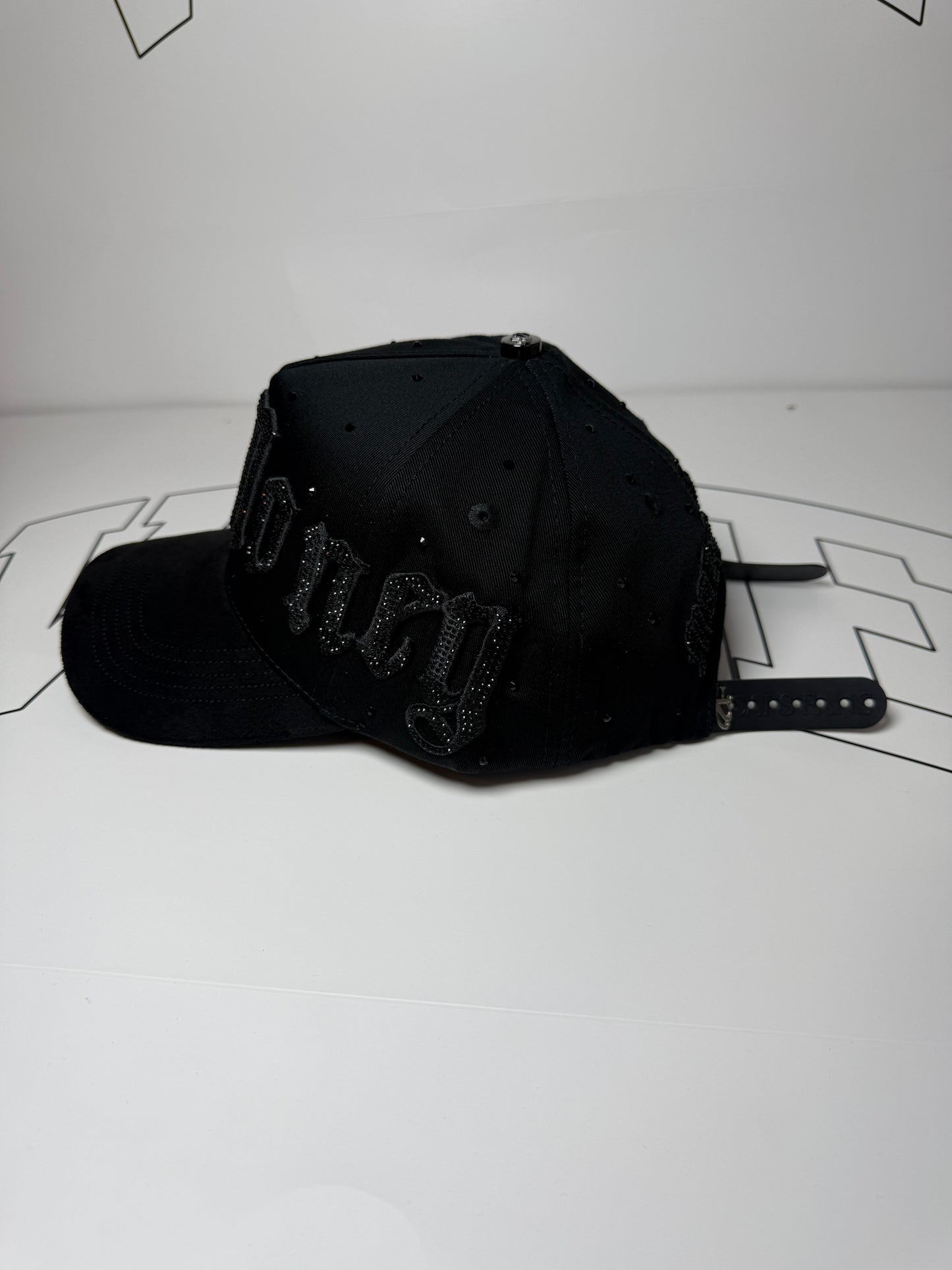 Caps - black money